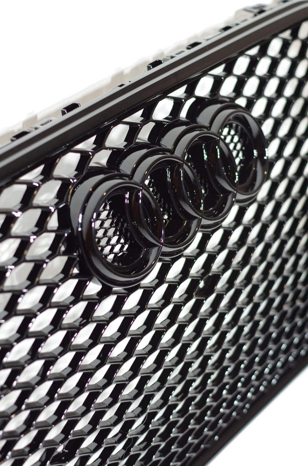 Gloss Black Honeycomb Grille – Audi A4/S4 (2013–2016 B8.5)