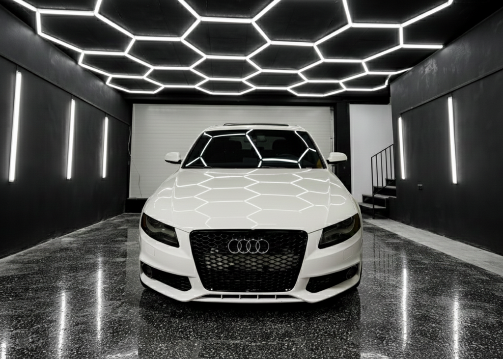 Gloss Black Honeycomb Grille – Audi A4/S4 (2010-2012 B8)