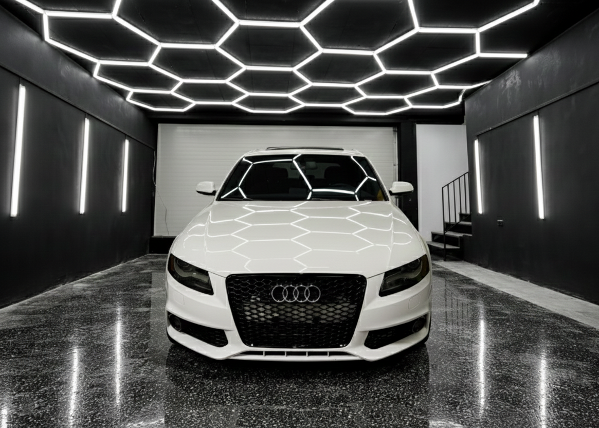 Gloss Black Honeycomb Grille – Audi A4/S4 (2010-2012 B8)